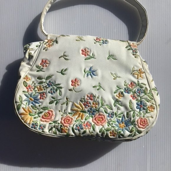 🤹♂️🤹♂️Adorable Little Girl's Purse 🌸👛Reduced 🤹♂️5 For$25 - Picture 2 of 7